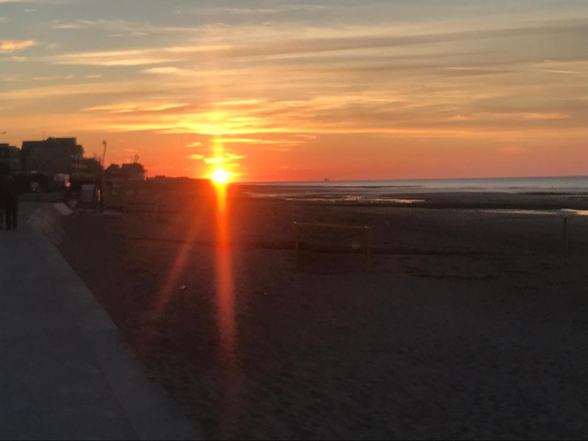 Aux Gres Des Vagues Leilighet Lion-sur-Mer Eksteriør bilde